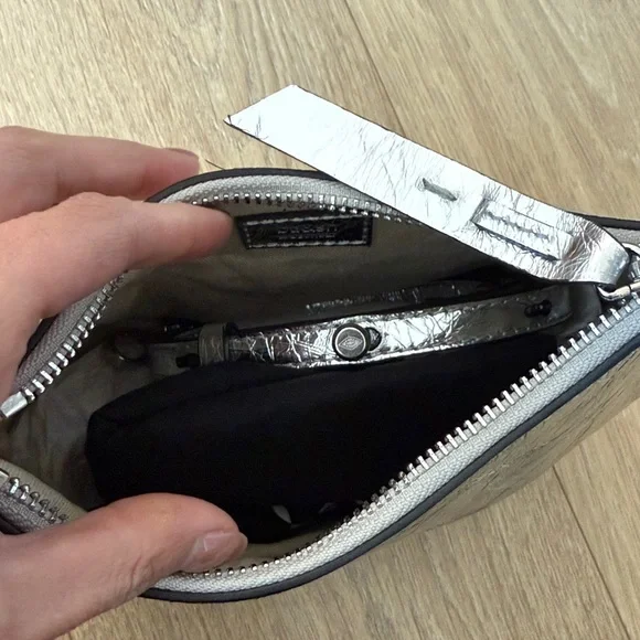 NWT ba&sh Swing bag in Silver - Picture 7 of 7